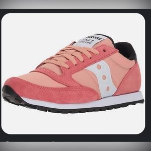 Saucony Jazz Lowpro women’s size 7 coral/white